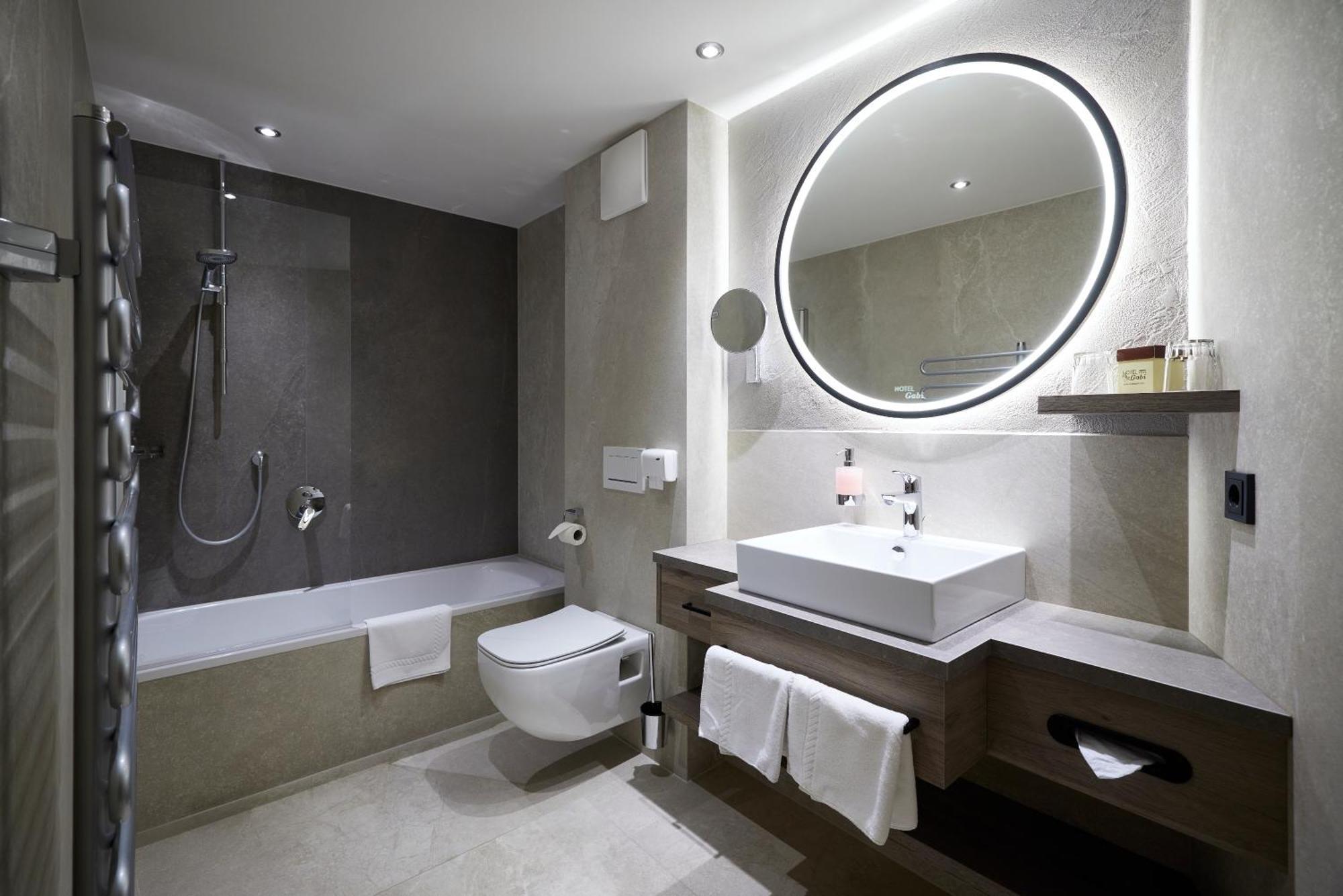 Hotel Gabi Wals-Siezenheim Екстериор снимка
